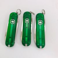 SET 3x Victorinox Classic SD EMERALD Swiss Army knife USED (310_V Sachsen - Zittau Vorschau