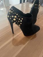 Hohe Schuhe Schwarz goldene Nieten Bochum - Bochum-Ost Vorschau