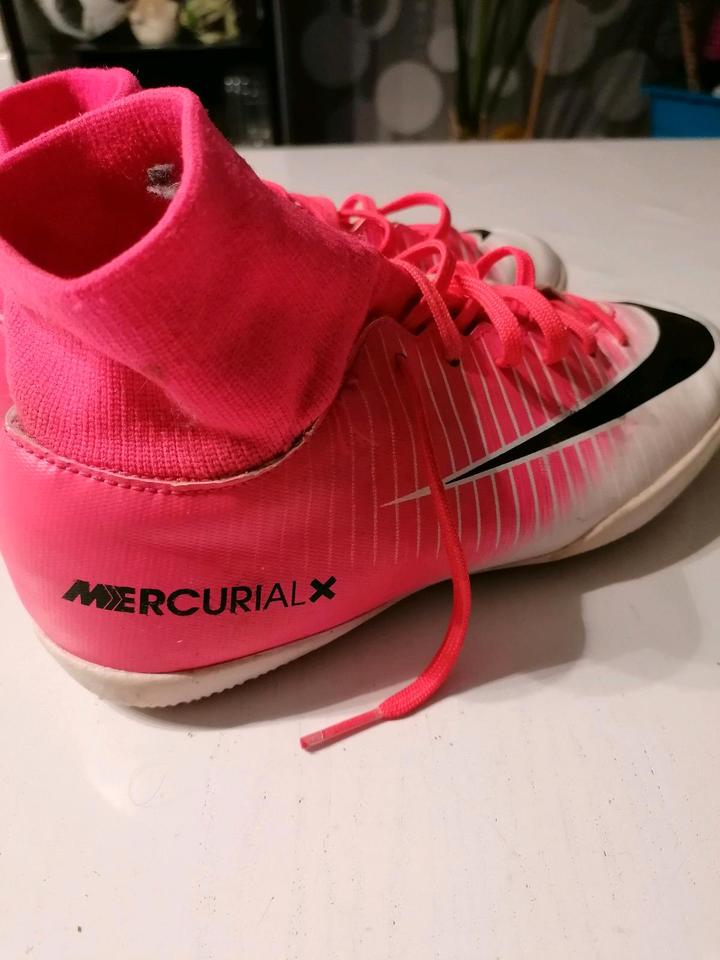 Nike mercurial x pink GroBe 35 Halle