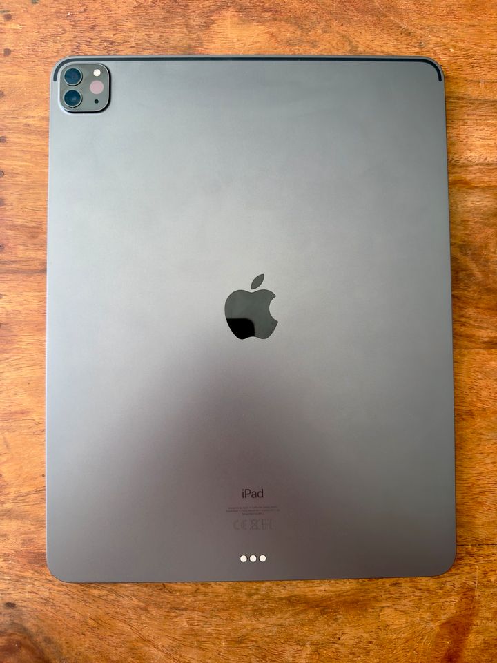Apple iPad Pro 12,9“, 256GB (5. Generation) in Berlin