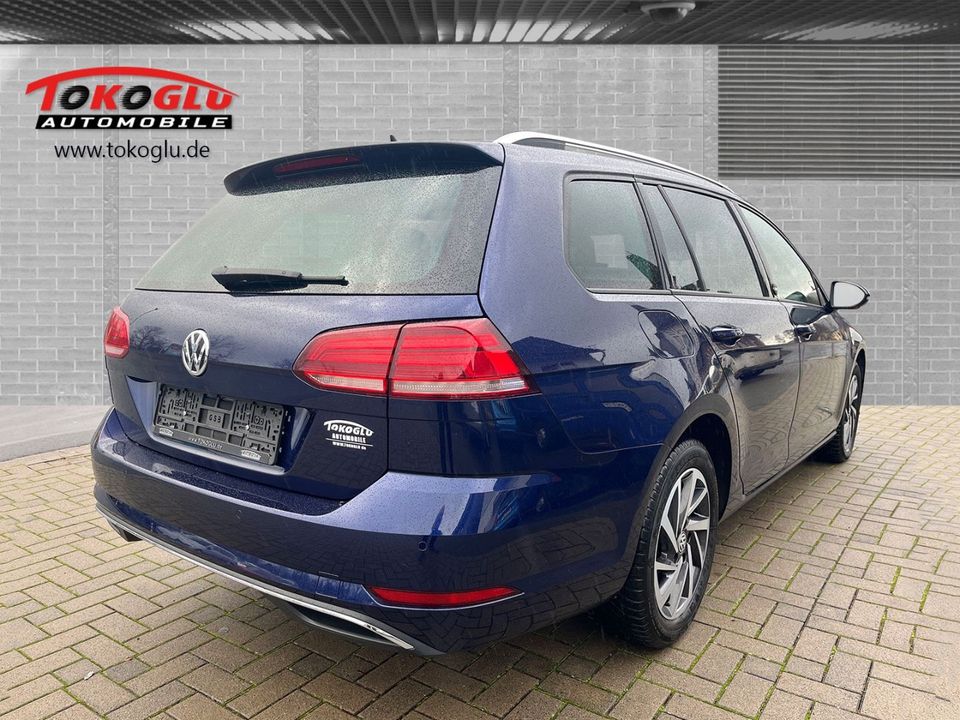 Volkswagen Golf Variant VII Sound Start-Stopp 2.0 TDI BMT N in Dautphetal