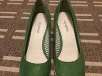 Pumps Keilabsatz Schuh mit Versand 8€ Hessen - Dietzenbach Vorschau