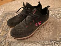 Skechers Schuhe Sneaker Sportschuhe 39 Damen Lauf Turnschuhe Berlin - Steglitz Vorschau