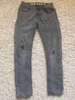 C&A jungen skinny jeans mit Löcher und Riesen Gr.146/152 grau Bayern - Ergolding Vorschau