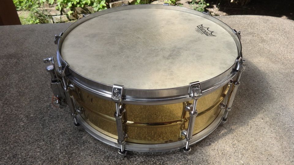 Pearl Sensitone Brass Vintage Snare 14x5,5" Messing in Augsburg