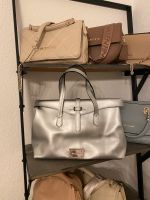 Valentino Handtasche Silber Grau Metallic Berlin - Marzahn Vorschau