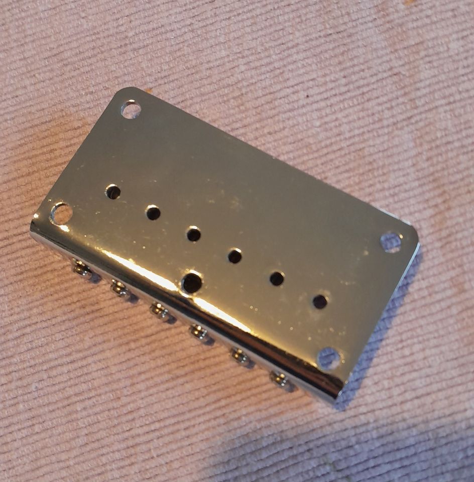 Telecaster Hardtail Bridge + Humbucker-Rahmen + Pickguard als Set in Radeburg