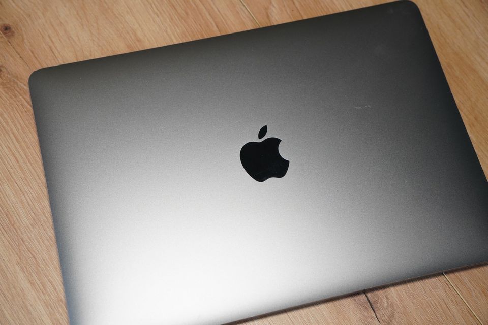 MacBook 2017 12“ 250GB in Coburg