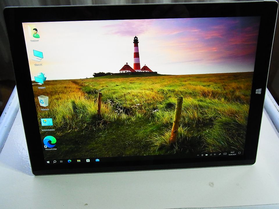 Surface Pro 3, 12 Zoll FullHD+ Touch Screen,Intel i3,Win10Pro in Himmelpforten