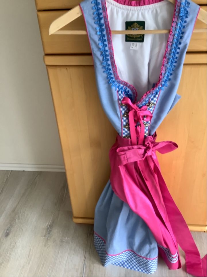 Verkaufe Dirndl, Gr. 34, (S) blau/pink, Fa. Hammerschmid, 29€ in Cottbus