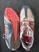 Spikes - adidas- Gr. 44 2/3 - weiß/grau/rot Baden-Württemberg - Markgröningen Vorschau