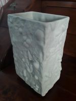 Bisquit Porzellan Vase weiss mit Muschelmuster Kreis Ostholstein - Scharbeutz Vorschau