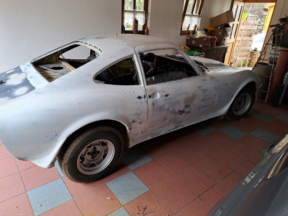 Oldtimer  OPEL GT 1900 in Langdorf