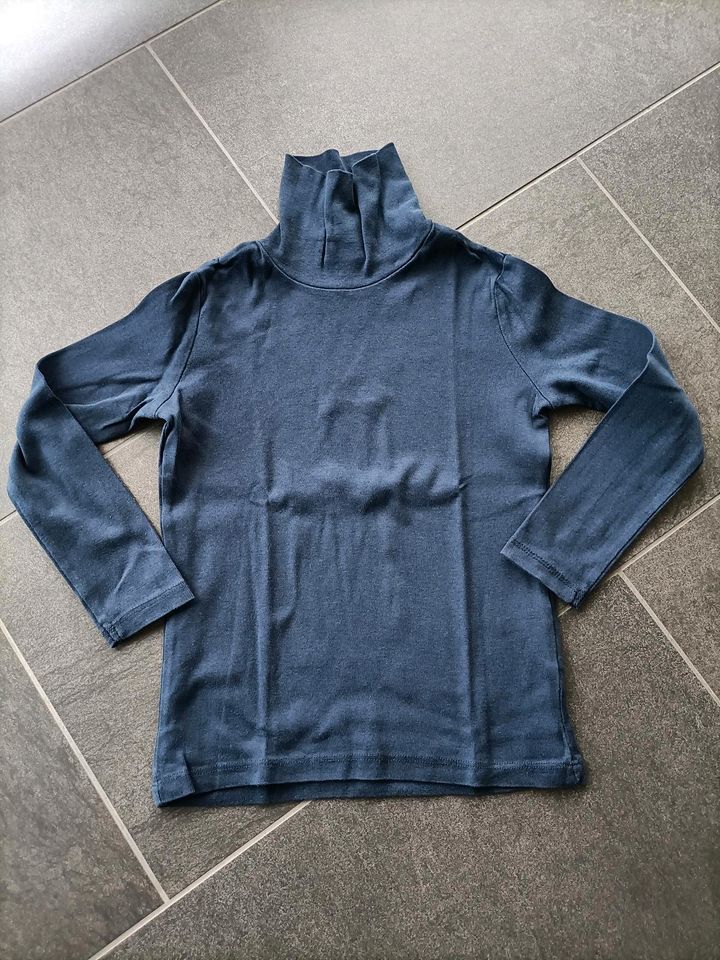 Rollkragenpullover von H&M ⭐ Größe 110/116 in Kernen im Remstal