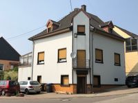 Wohnhaus mit Einliegerwohnung vermietet mit Garten Saarland - Heusweiler Vorschau