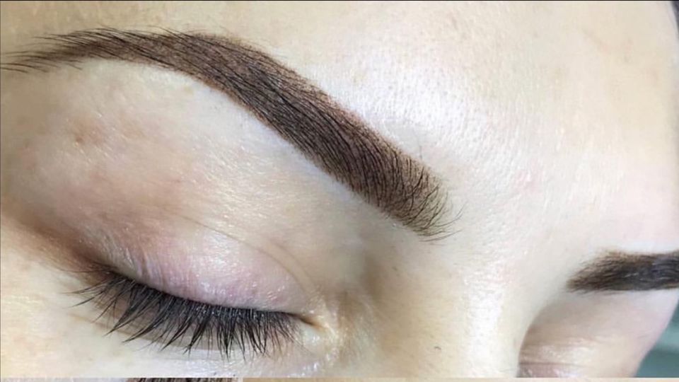 SUCHE MODELLE FÜR POWDERBROWS / AUGENBRAUEN PMU in Köln