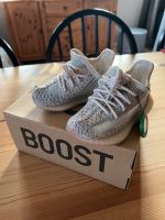 Sonderpreis: Sneaker adidas Yeezy Boost 350 V2 Gr. 22*NEU Niedersachsen - Rühen Vorschau