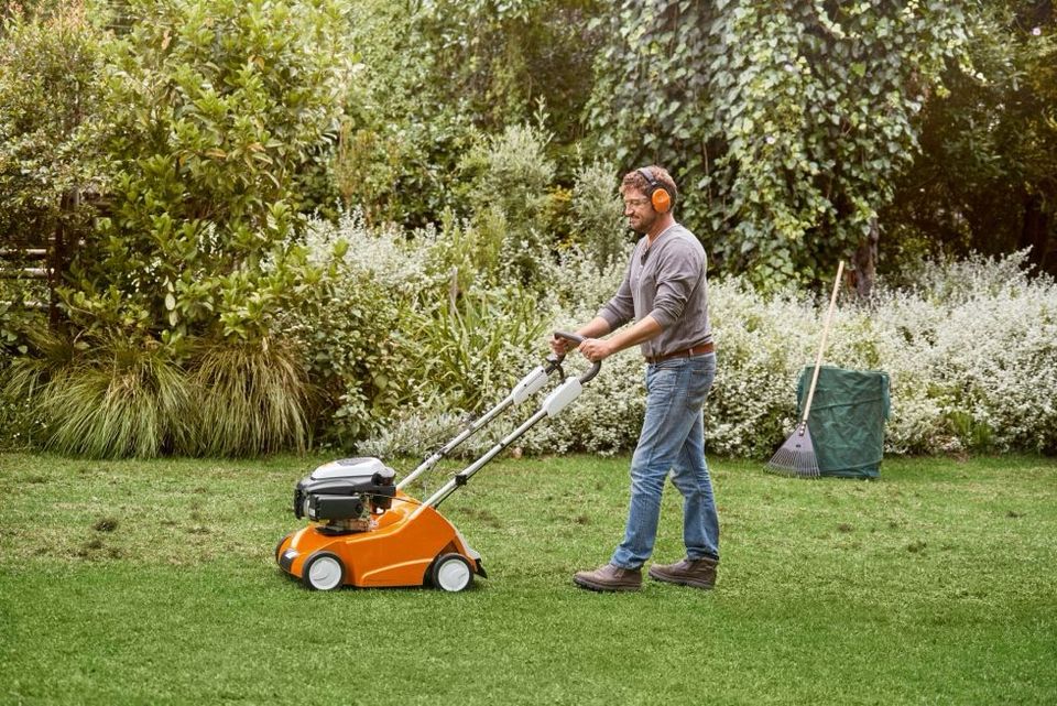 STIHL Vertikutierer mieten Moosentferner leihen Vermietung in Haselünne