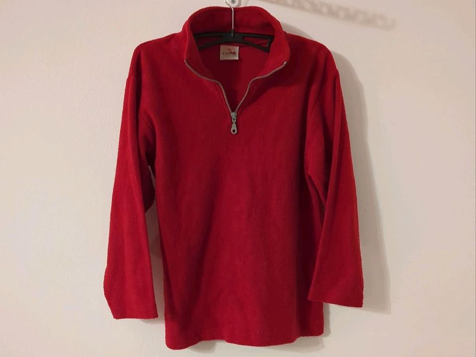 Winterkleidung Kinderkleidung Fleece Pullover Gr. 140 Rot in Augsburg