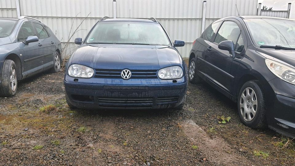 VW Golf 4 IV Rückleuchte hinten links Fahrerseite. in Gelenberg