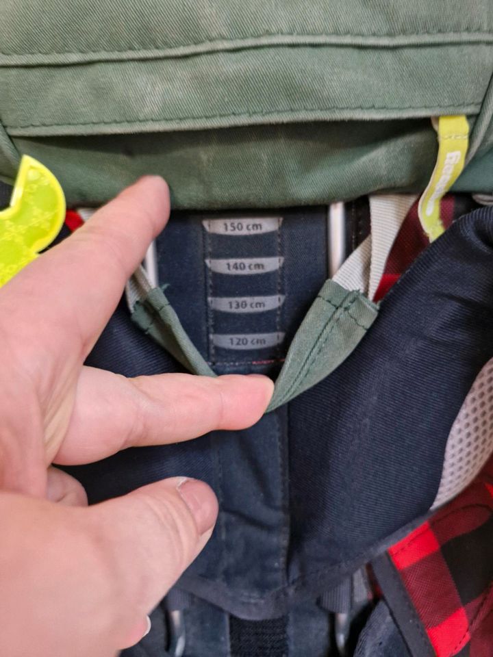 Ergobag Schulranzen Schultasche mit viel Zubehör in Waldbüttelbrunn