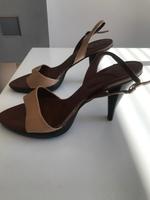 Schöne Sandale Zara Gr.38 1xgetragen NP49€ Leder beige Trichter Hamburg-Nord - Hamburg Winterhude Vorschau
