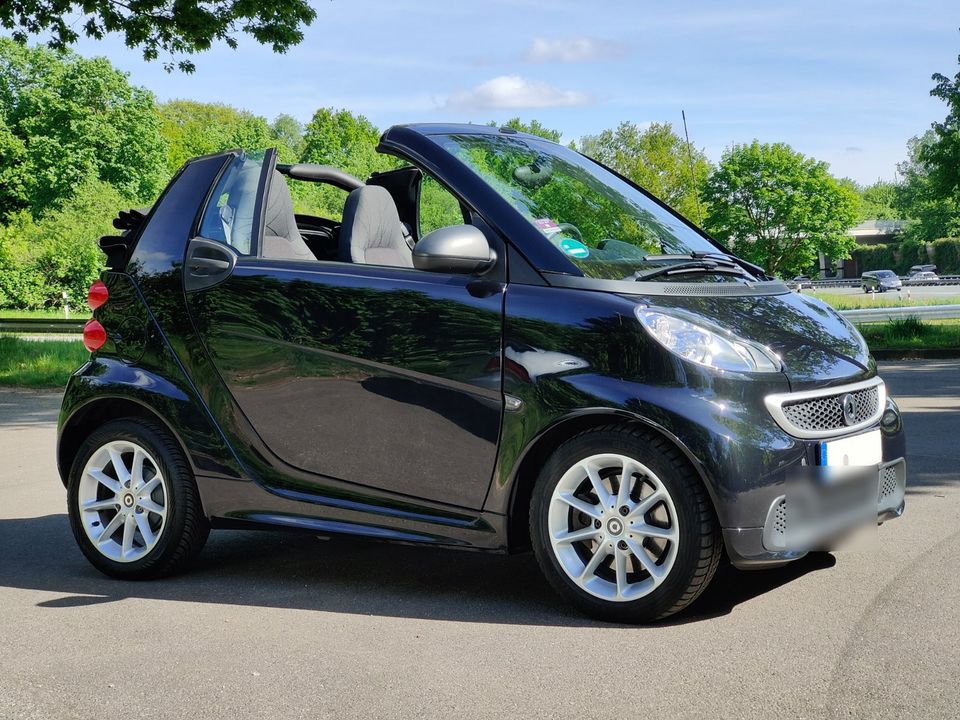 Smart ForTwo mhd Cabrio Passion Klima Autom. el. Dach in Tangstedt