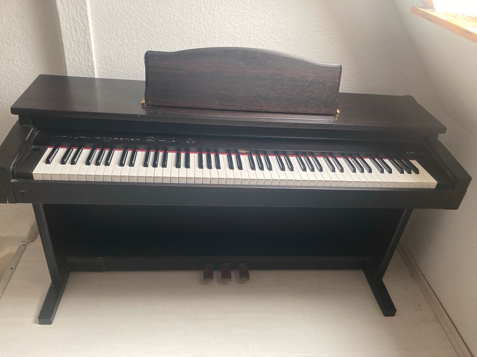 E Piano Roland HP 2800 in Kiel