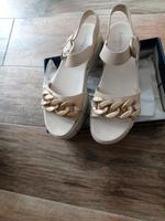 Caprice Sandalen gr. 40 auch 41 beige neuwertig Bayern - Bischofsgrün Vorschau