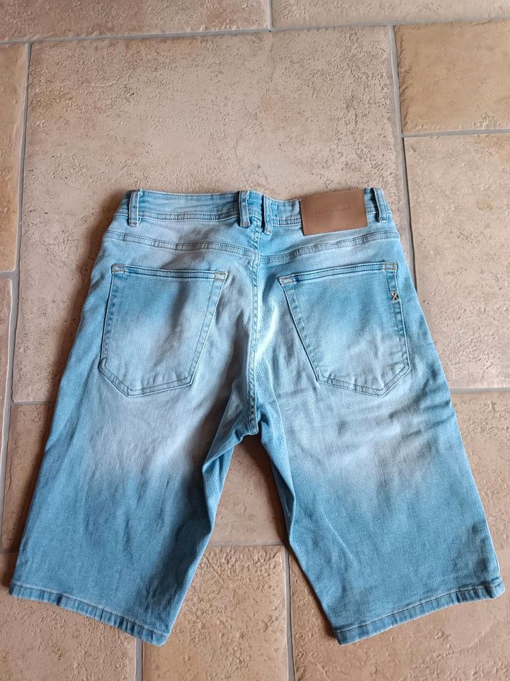 Jeans hellblau Jugendliche/ Herren in Zittau