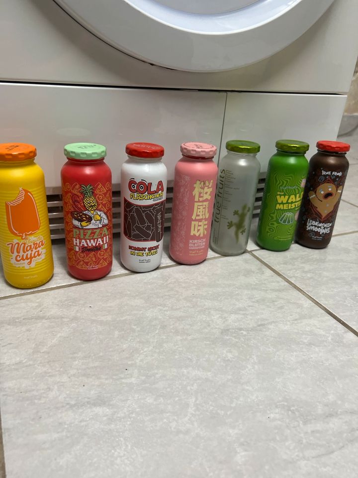 True Fruits Flaschen Limitiert Smoothie Lebkuchen Pizza Cola in Kerpen