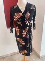 Kleid in Wickeloptik von Comma in Größe 42 Bayern - Landau a d Isar Vorschau