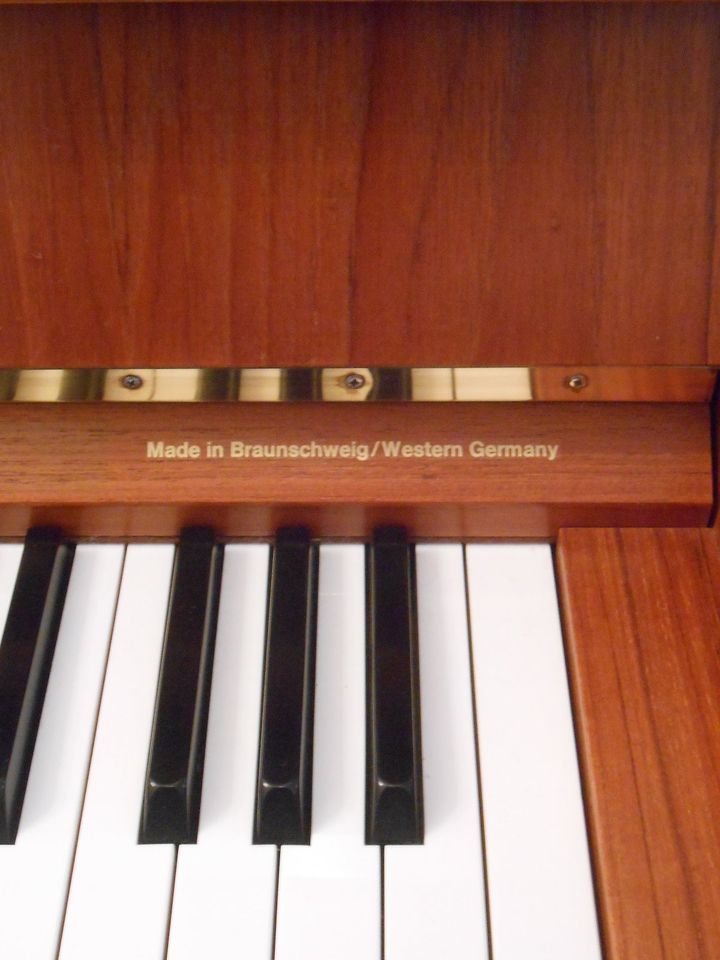 Grotrian Steinweg 112 Klavier,Klangstark+solide.Inkl.3J. Garantie in Köln