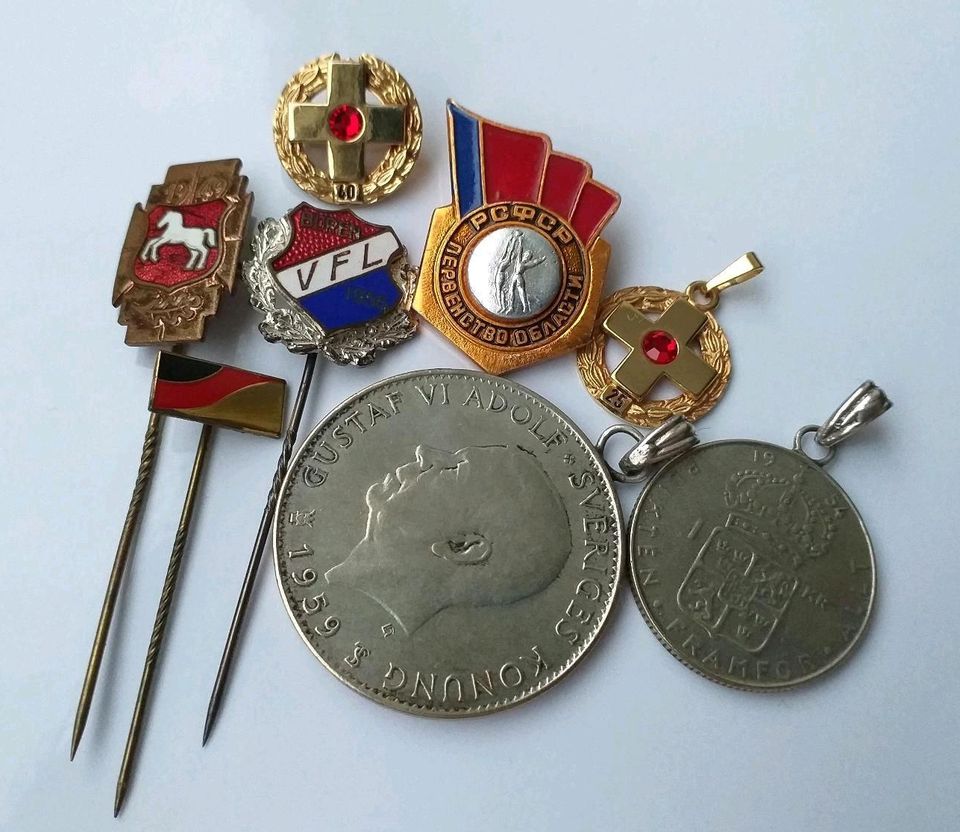 Anstecknadeln alt Pins Emaille 1948 1956 Ehrennadel 1954 Münze in Osnabrück