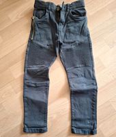 Schwarze Jeans im coolen Used-Look, Gr. 116 von Zara Dresden - Südvorstadt-Ost Vorschau