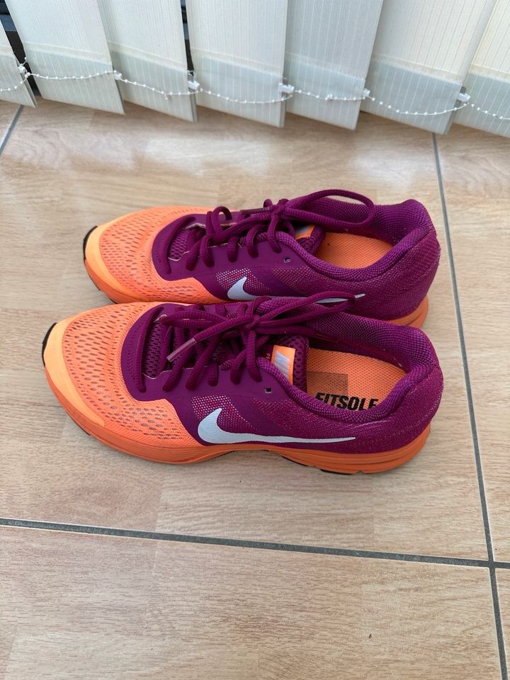 Nike Schuhe Sport Fitness Pegasus 30 Große-41 in Hannover