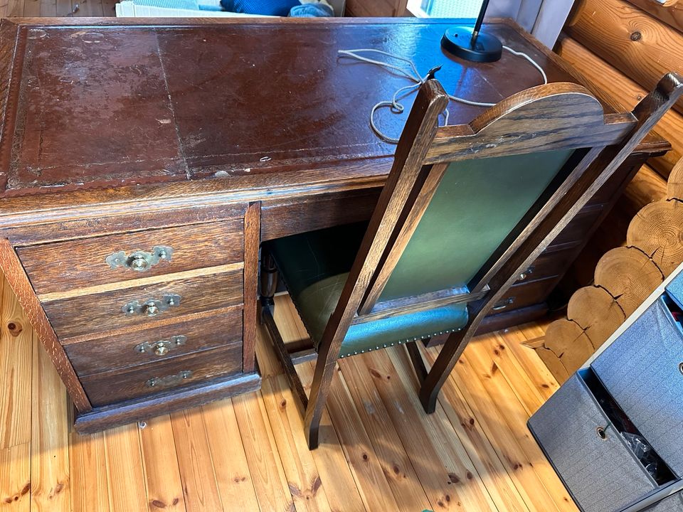Schreibtisch antik in Oberlahr