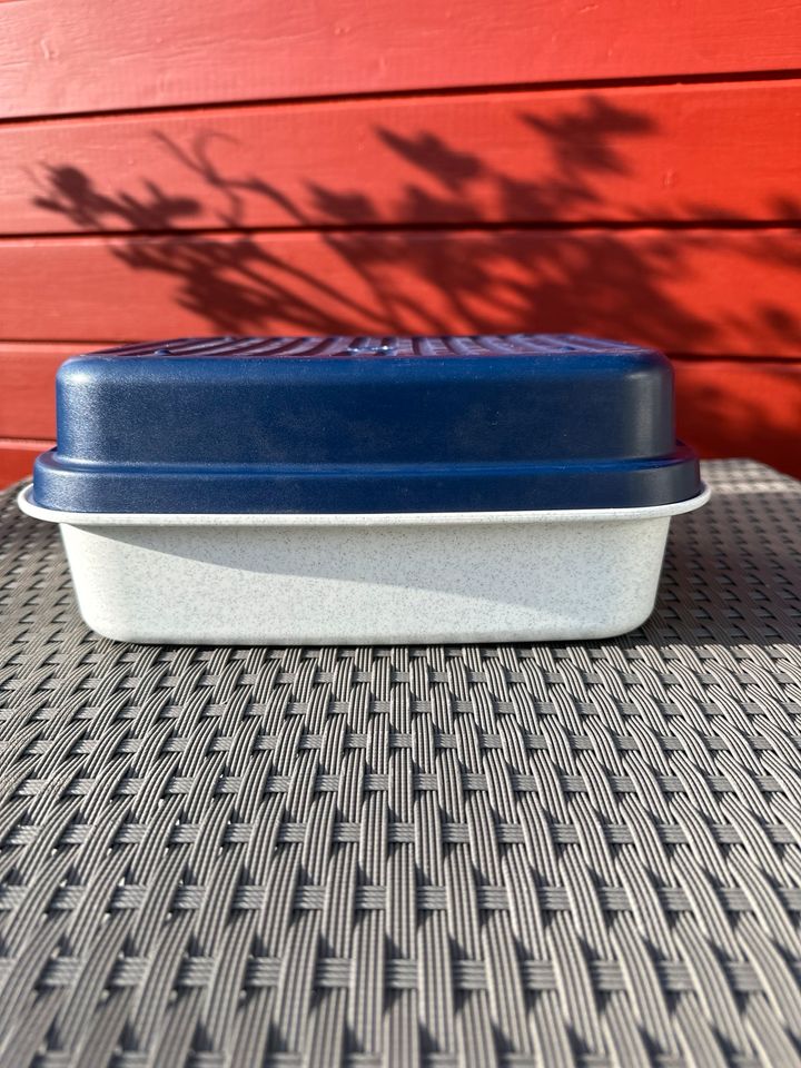 Tupperware Brotkasten blau/ hell in Glinde