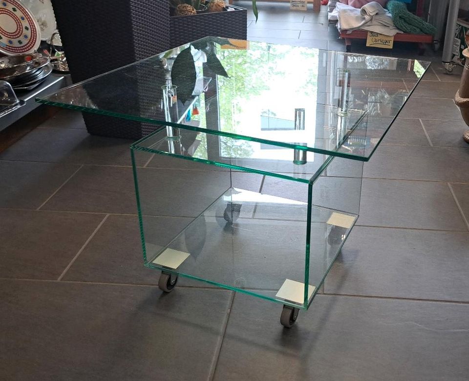 Glastisch auf Rollen 60 x 60 Höhe 46,5 cm in Waldkraiburg