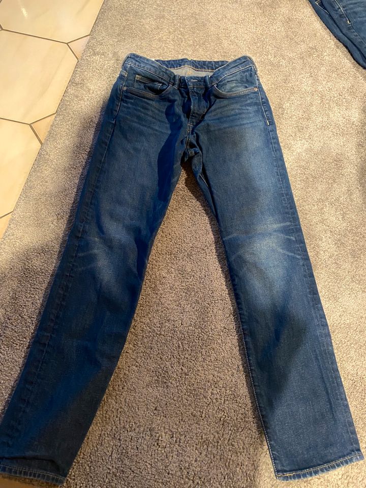 Herrenjeans Gr. 31/32, regular fit von H&M in Vohenstrauß