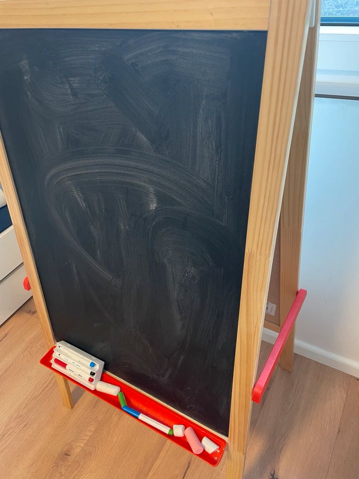 IKEA Mala Tafel und Whiteboard in Schleswig-Holstein - Ammersbek | eBay  Kleinanzeigen ist jetzt Kleinanzeigen