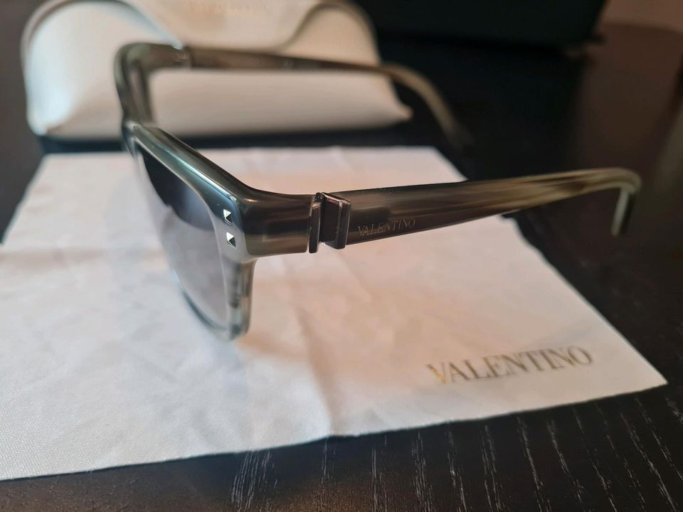 Valentino Sonnenbrille für Damen V627S 305 130 in Berlin