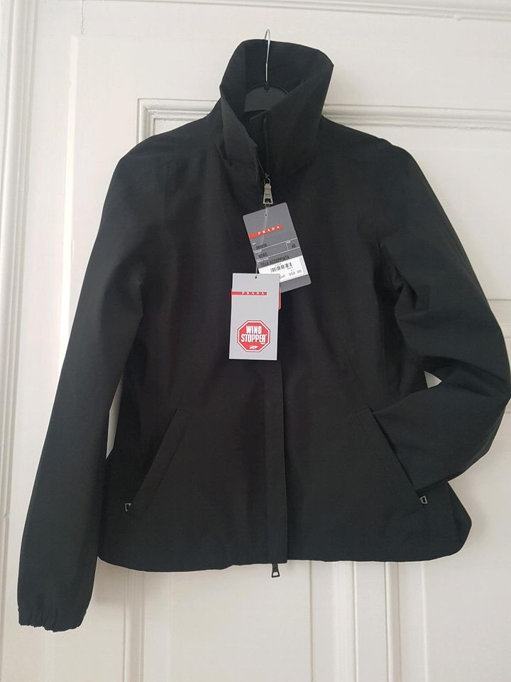 Prada Jacke Windbreaker NEU in Hildesheim