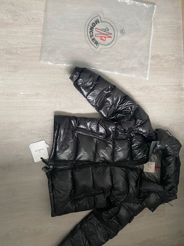 Moncler Jacke in Marl