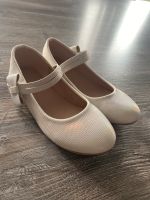 Festliche Ballerinas Creme Gr 34 neuwertig! Nordrhein-Westfalen - Rahden Vorschau