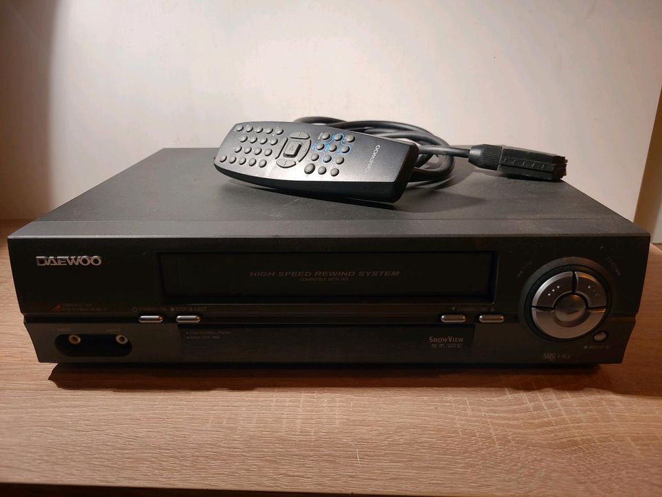 Daewoo VH T_ 267 VHS, Videorecorder mit original Vernbedienung in Schleusingen