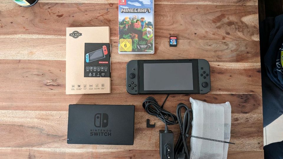 Nintendo Switch Black in Enkenbach-Alsenborn