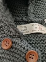 Zara Mini Strickjacke mit Kapuze Gr 62 grau - wie neu Stuttgart - Stuttgart-Mitte Vorschau