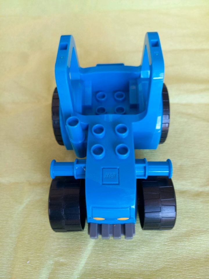 Lego Duplo Traktor in blau in Alpirsbach