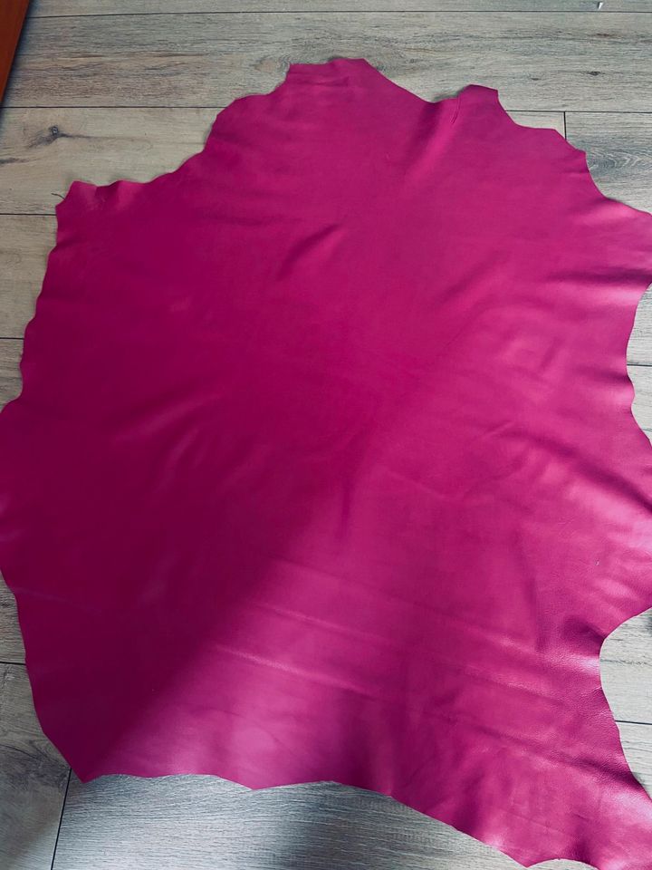 Leder - Lamm Leder ganze Haut Leder - feine Lederart - Farbe Pink in Berlin